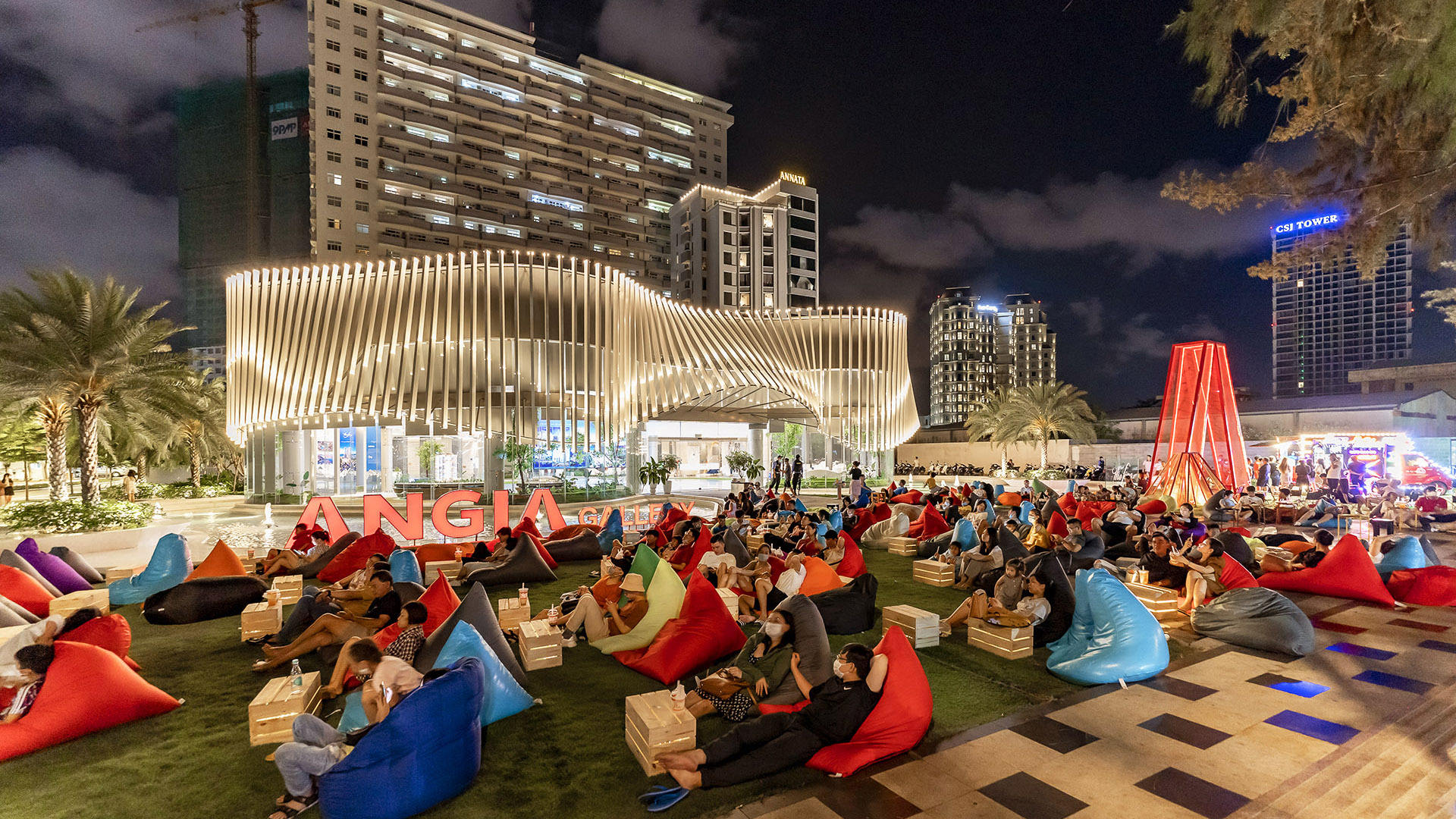 TRẢI NGHIỆM RẠP CHIẾU PHIM NGOÀI TRỜI TẠI DỰ ÁN THE SÓNG